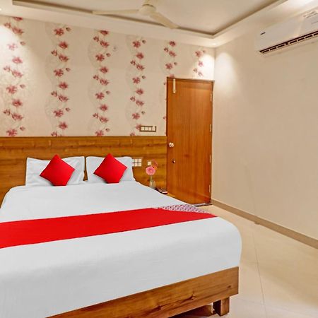 Hotel O Formula Vanivilasa Puram Eksteriør billede